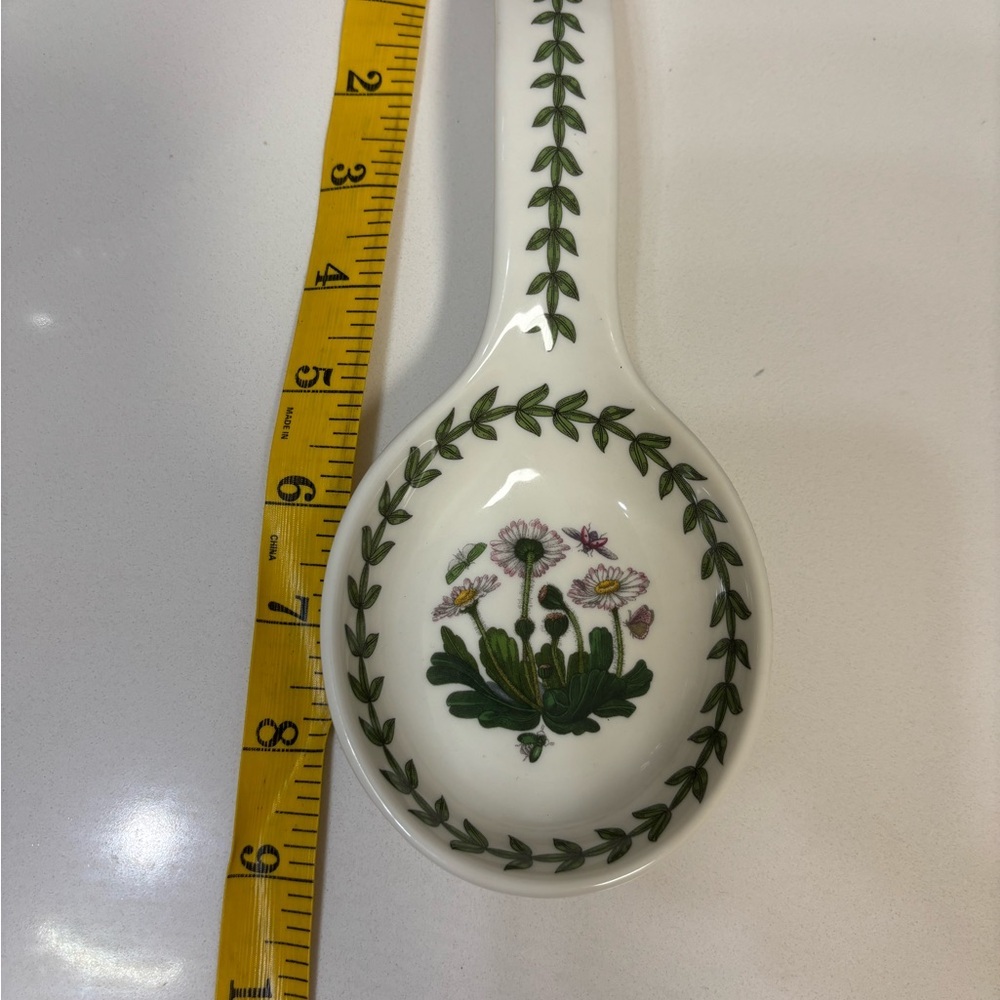 Portmeirion Botanic Garden Daisy  (Bellis Perennis) Spoon Rest - Picture 4 of 5